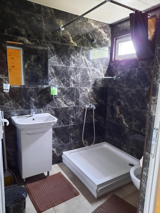 Family Hotel Maia - Cемейная Гостиница Майя Dashbashi ภายนอก รูปภาพ